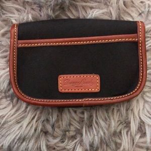 Dooney & Bourke Hand clutch